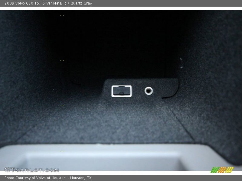 Silver Metallic / Quartz Gray 2009 Volvo C30 T5