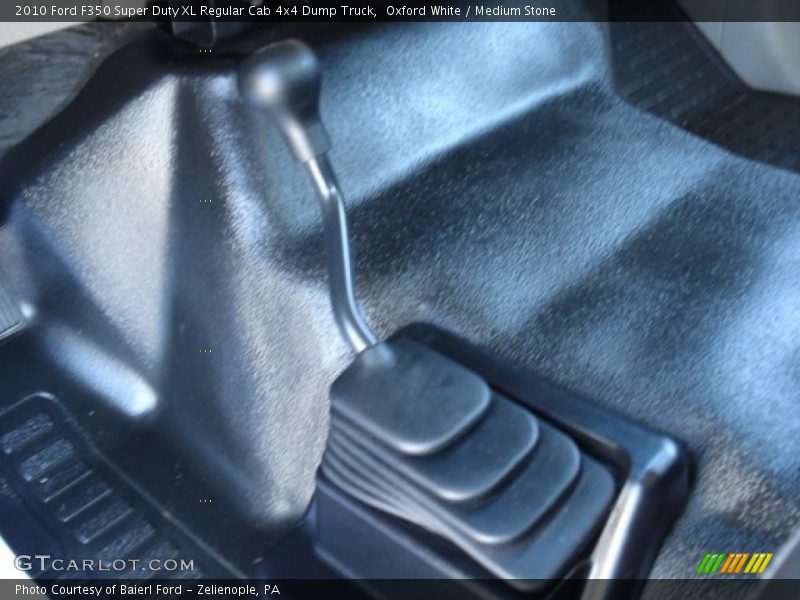 Oxford White / Medium Stone 2010 Ford F350 Super Duty XL Regular Cab 4x4 Dump Truck