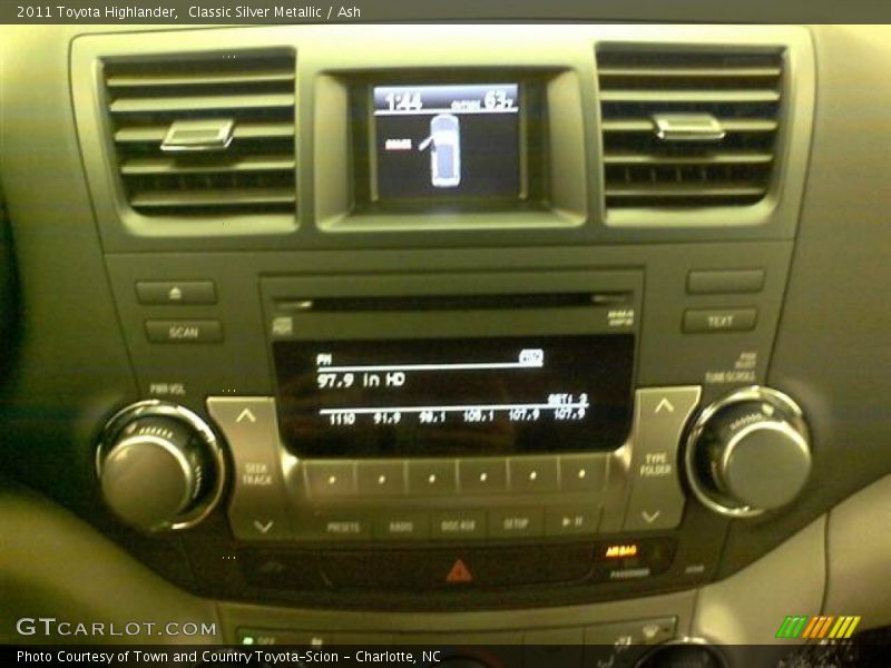 Classic Silver Metallic / Ash 2011 Toyota Highlander