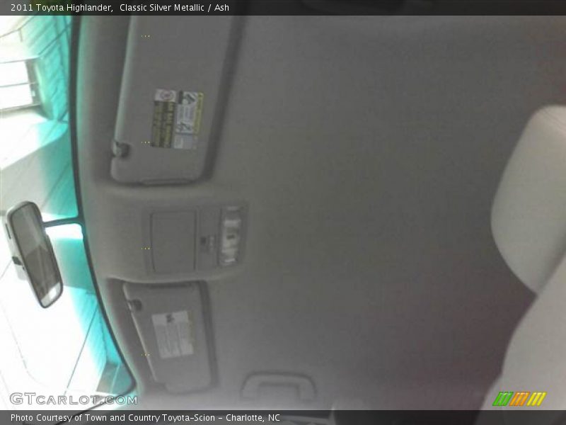 Classic Silver Metallic / Ash 2011 Toyota Highlander