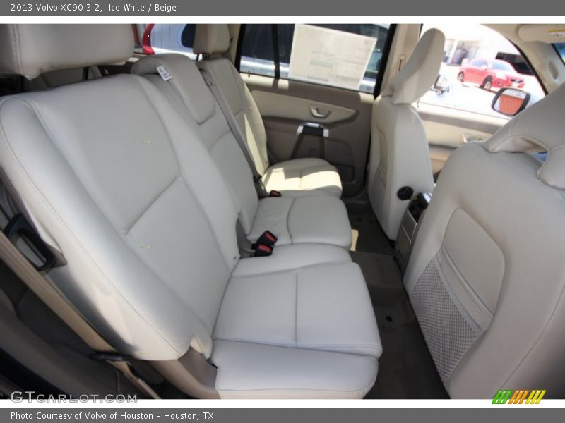 Ice White / Beige 2013 Volvo XC90 3.2