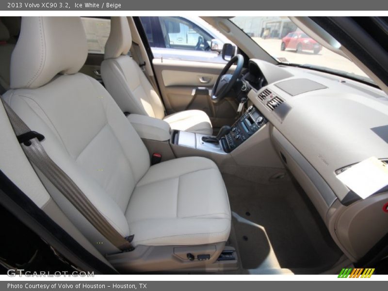 Ice White / Beige 2013 Volvo XC90 3.2