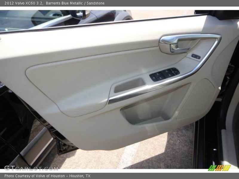 Barrents Blue Metallic / Sandstone 2012 Volvo XC60 3.2