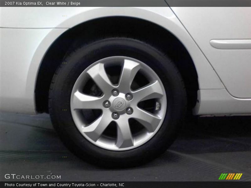 Clear White / Beige 2007 Kia Optima EX