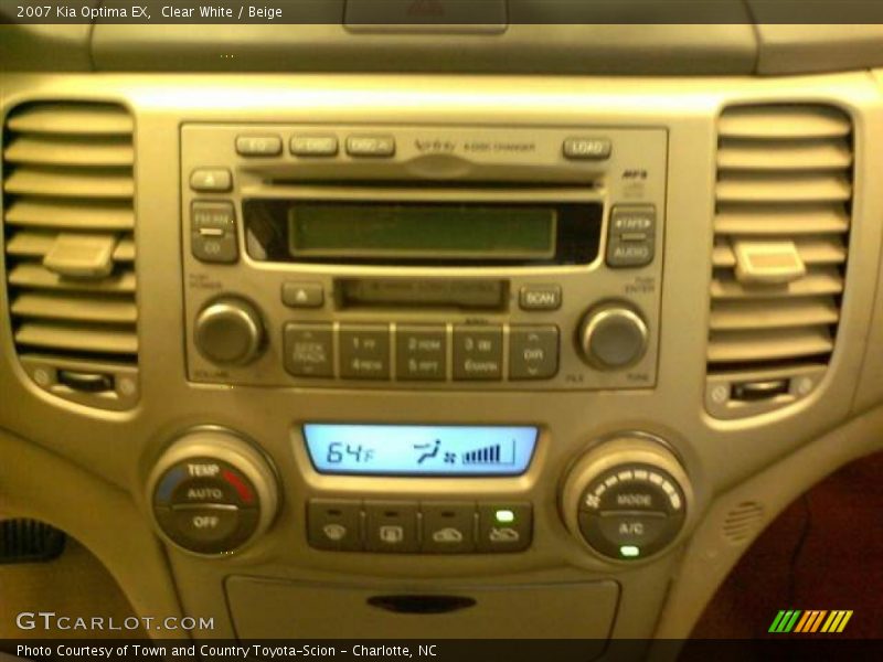 Clear White / Beige 2007 Kia Optima EX