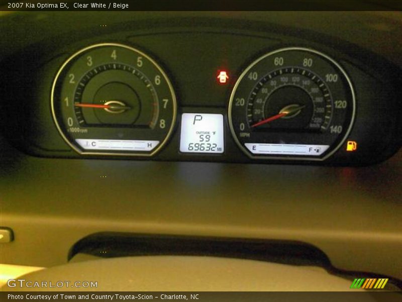 Clear White / Beige 2007 Kia Optima EX