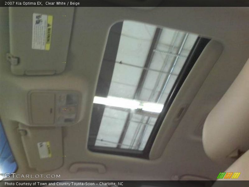 Clear White / Beige 2007 Kia Optima EX