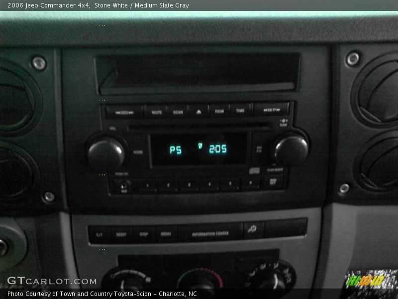 Stone White / Medium Slate Gray 2006 Jeep Commander 4x4