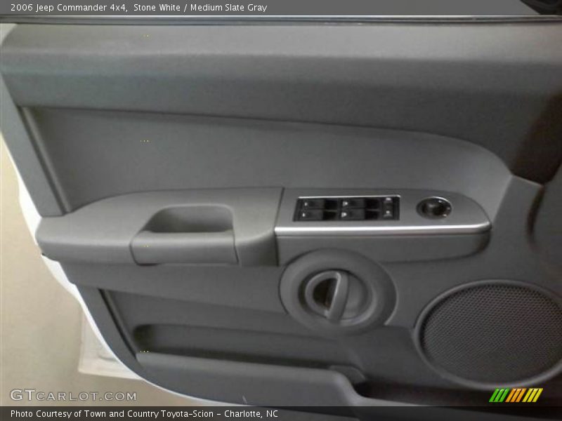 Stone White / Medium Slate Gray 2006 Jeep Commander 4x4
