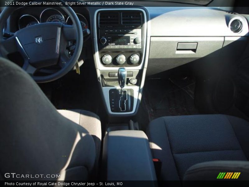 Bright Silver Metallic / Dark Slate Gray 2011 Dodge Caliber Mainstreet