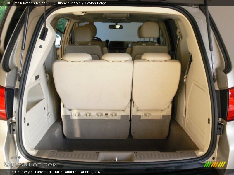 Blonde Maple / Ceylon Beige 2009 Volkswagen Routan SEL
