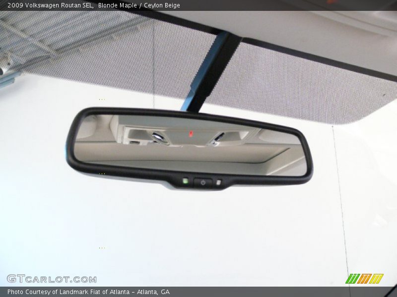 Blonde Maple / Ceylon Beige 2009 Volkswagen Routan SEL