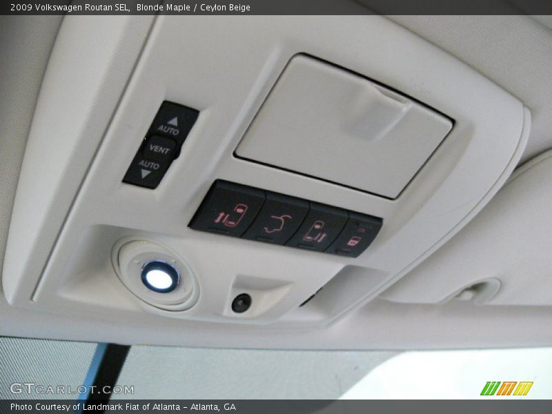 Blonde Maple / Ceylon Beige 2009 Volkswagen Routan SEL