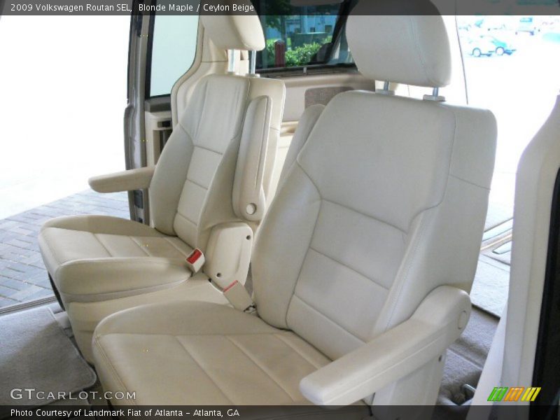 Blonde Maple / Ceylon Beige 2009 Volkswagen Routan SEL