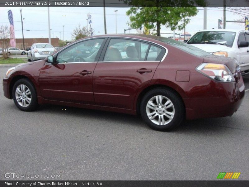 Tuscan Sun / Blond 2011 Nissan Altima 2.5 S
