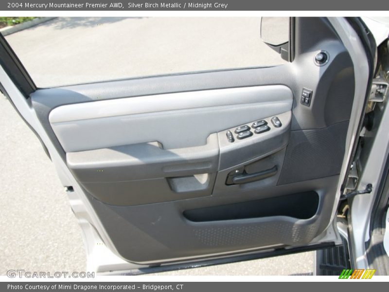 Silver Birch Metallic / Midnight Grey 2004 Mercury Mountaineer Premier AWD