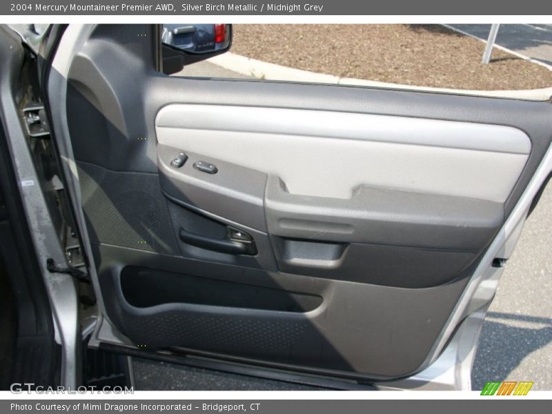 Silver Birch Metallic / Midnight Grey 2004 Mercury Mountaineer Premier AWD