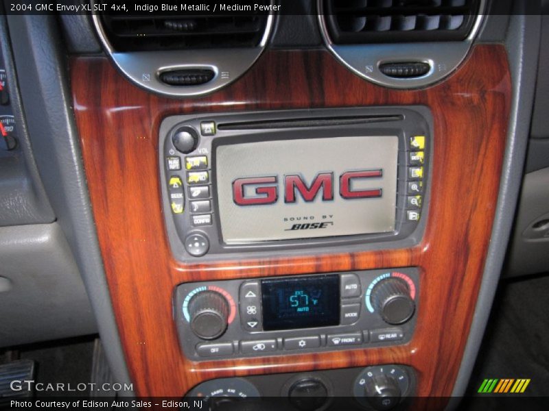 Controls of 2004 Envoy XL SLT 4x4