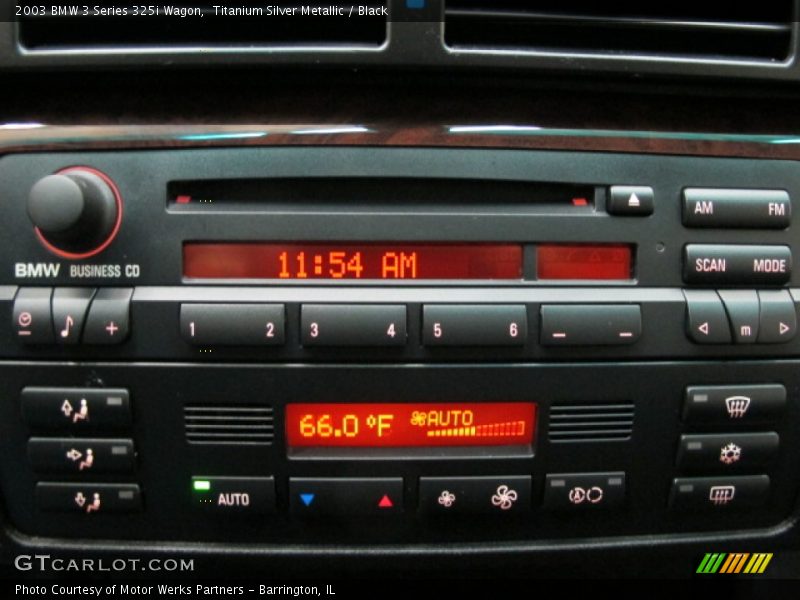 Controls of 2003 3 Series 325i Wagon