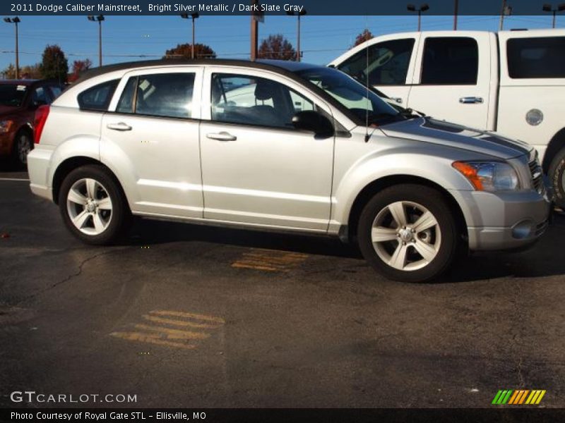 Bright Silver Metallic / Dark Slate Gray 2011 Dodge Caliber Mainstreet