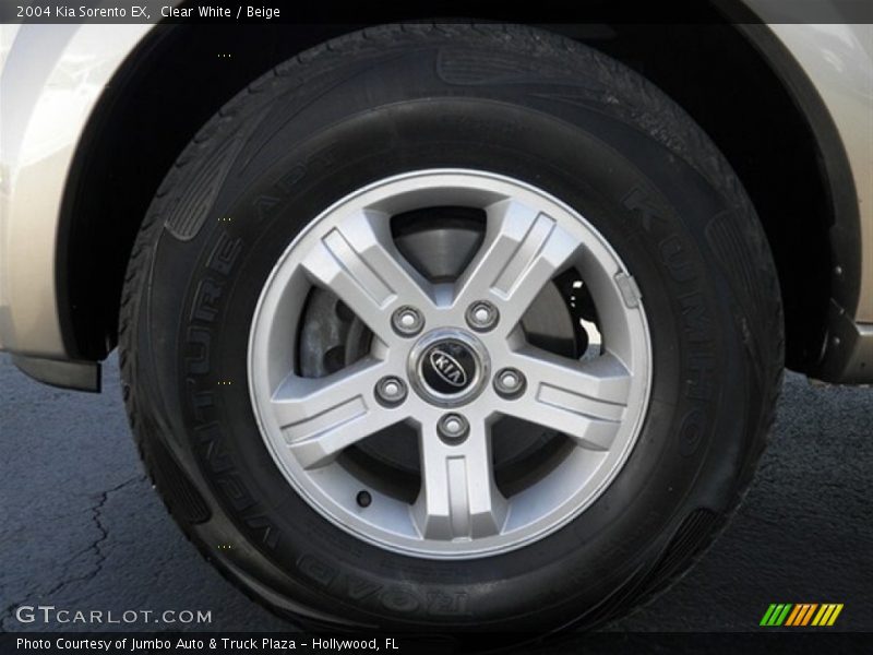 Clear White / Beige 2004 Kia Sorento EX