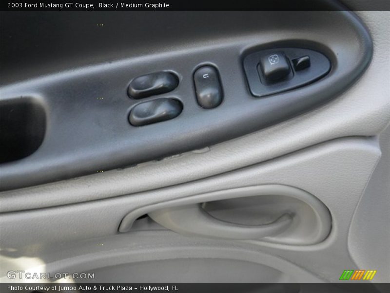 Black / Medium Graphite 2003 Ford Mustang GT Coupe
