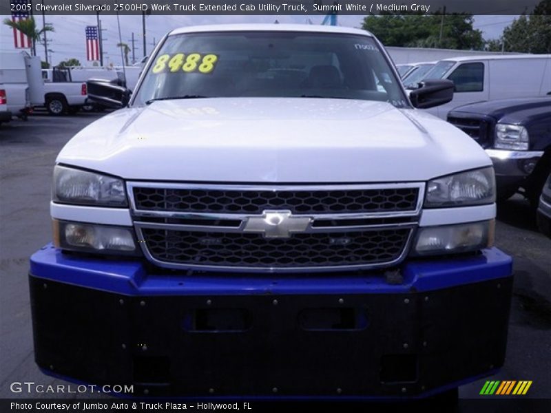 Summit White / Medium Gray 2005 Chevrolet Silverado 2500HD Work Truck Extended Cab Utility Truck