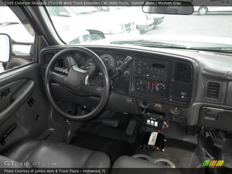 Summit White / Medium Gray 2005 Chevrolet Silverado 2500HD Work Truck Extended Cab Utility Truck