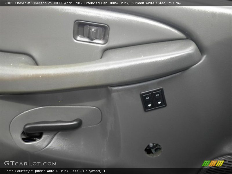 Summit White / Medium Gray 2005 Chevrolet Silverado 2500HD Work Truck Extended Cab Utility Truck