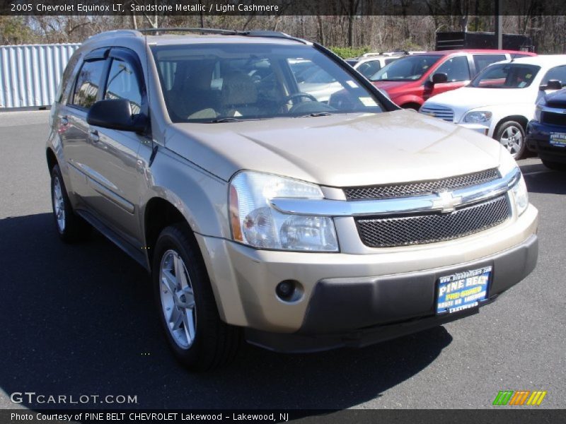 Sandstone Metallic / Light Cashmere 2005 Chevrolet Equinox LT