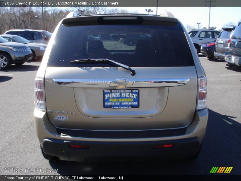 Sandstone Metallic / Light Cashmere 2005 Chevrolet Equinox LT