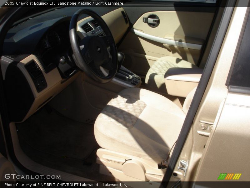 Sandstone Metallic / Light Cashmere 2005 Chevrolet Equinox LT