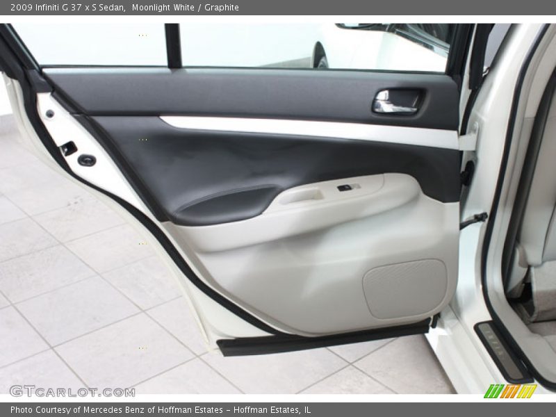 Moonlight White / Graphite 2009 Infiniti G 37 x S Sedan