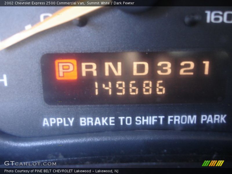 Summit White / Dark Pewter 2002 Chevrolet Express 2500 Commercial Van