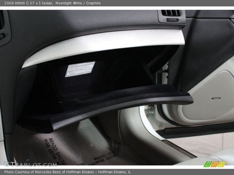 Moonlight White / Graphite 2009 Infiniti G 37 x S Sedan