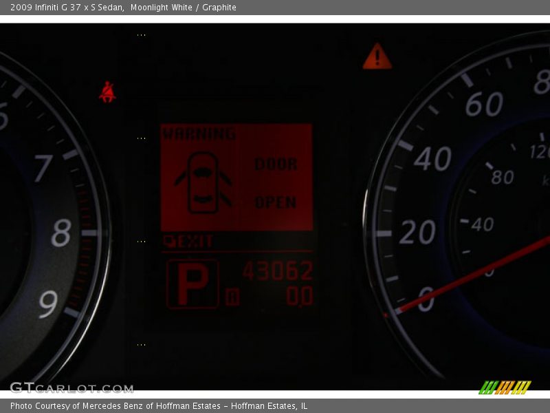Moonlight White / Graphite 2009 Infiniti G 37 x S Sedan