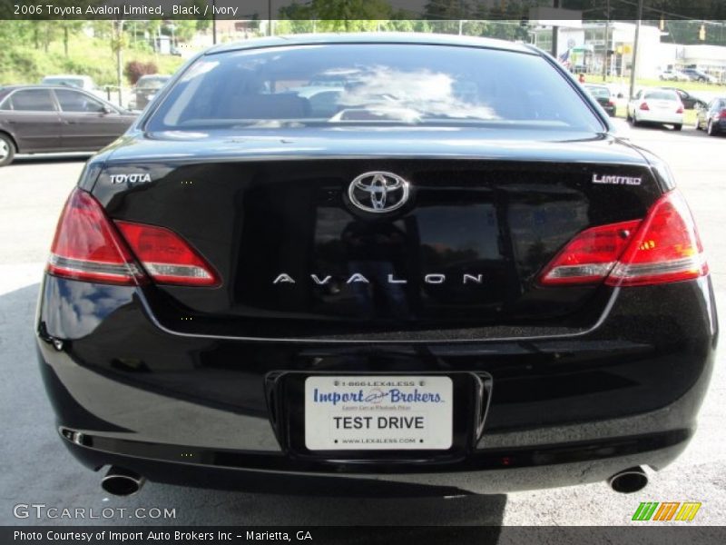 Black / Ivory 2006 Toyota Avalon Limited
