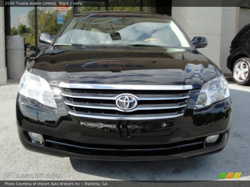 Black / Ivory 2006 Toyota Avalon Limited