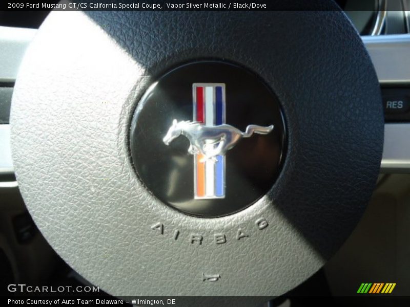 Vapor Silver Metallic / Black/Dove 2009 Ford Mustang GT/CS California Special Coupe