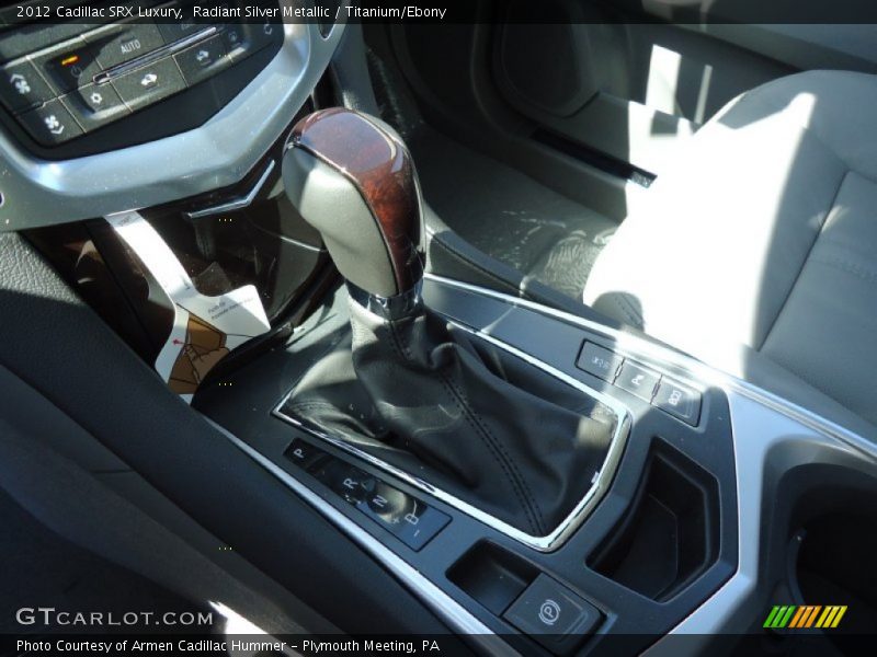 Radiant Silver Metallic / Titanium/Ebony 2012 Cadillac SRX Luxury