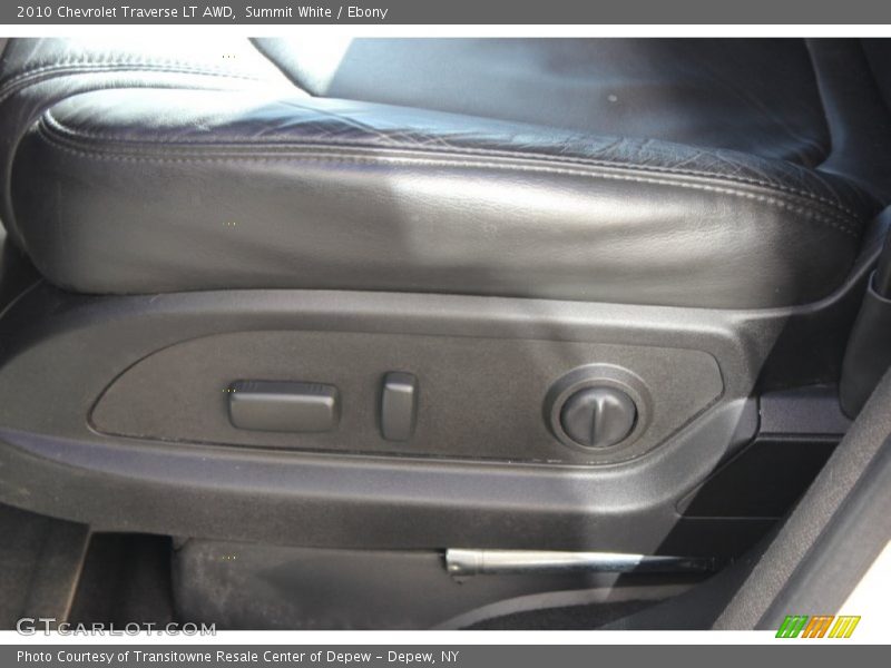 Summit White / Ebony 2010 Chevrolet Traverse LT AWD