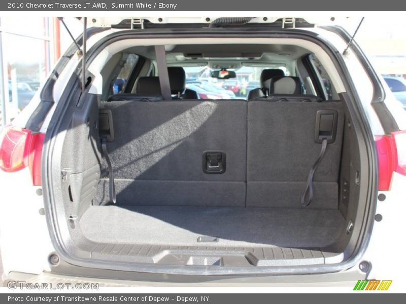 Summit White / Ebony 2010 Chevrolet Traverse LT AWD