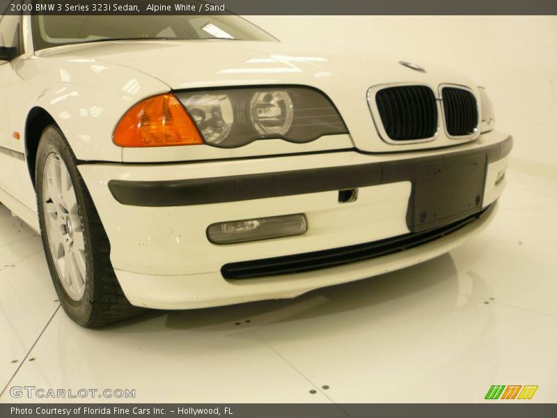Alpine White / Sand 2000 BMW 3 Series 323i Sedan