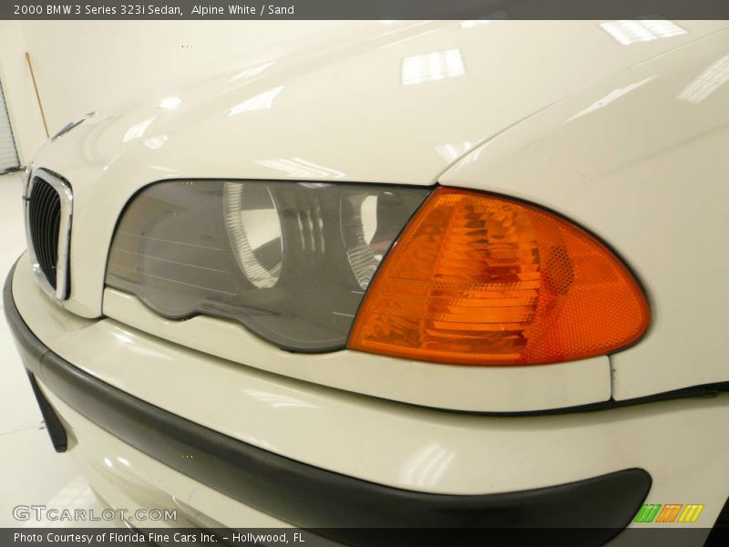 Alpine White / Sand 2000 BMW 3 Series 323i Sedan