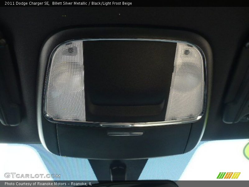 Billett Silver Metallic / Black/Light Frost Beige 2011 Dodge Charger SE