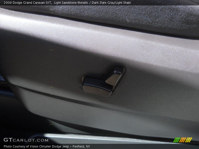 Light Sandstone Metallic / Dark Slate Gray/Light Shale 2009 Dodge Grand Caravan SXT