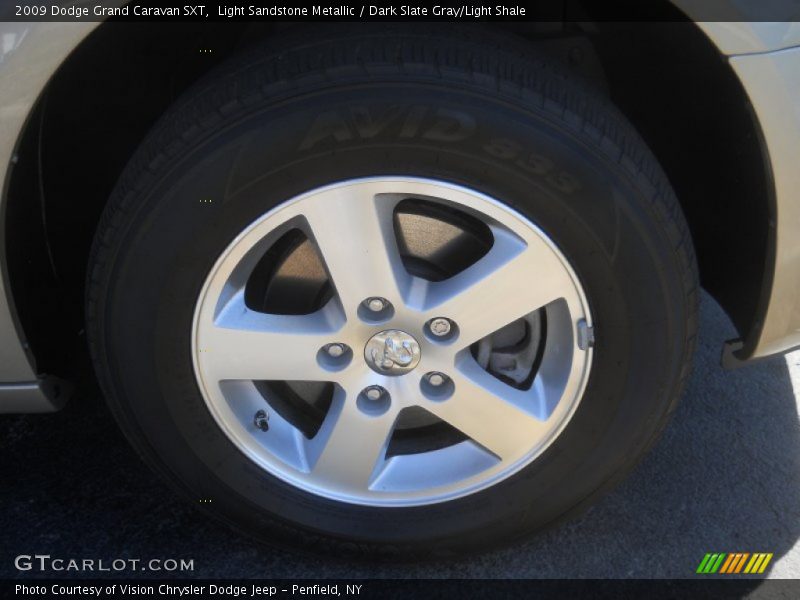 Light Sandstone Metallic / Dark Slate Gray/Light Shale 2009 Dodge Grand Caravan SXT
