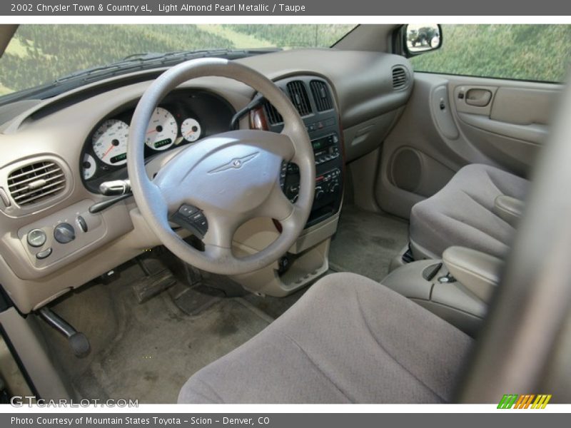  2002 Town & Country eL Taupe Interior