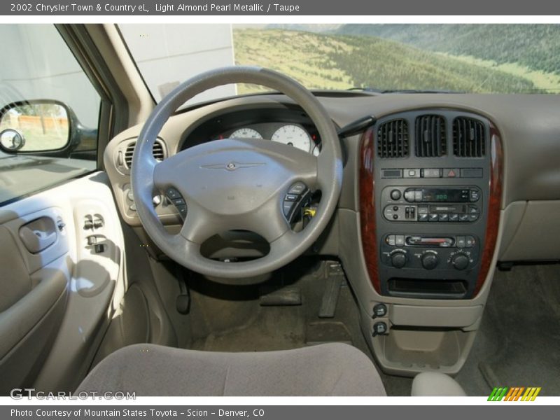 Light Almond Pearl Metallic / Taupe 2002 Chrysler Town & Country eL