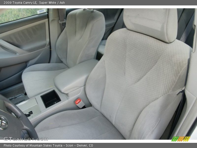 Super White / Ash 2009 Toyota Camry LE